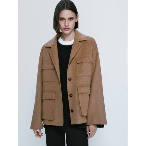 Короткое пальто из смесовой шерсти с карманами